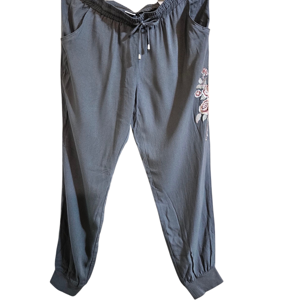 LASCANA EMBROIDERED BOTANICAL JOGGERS ARMY GREEN/ PINKS SIZE 10